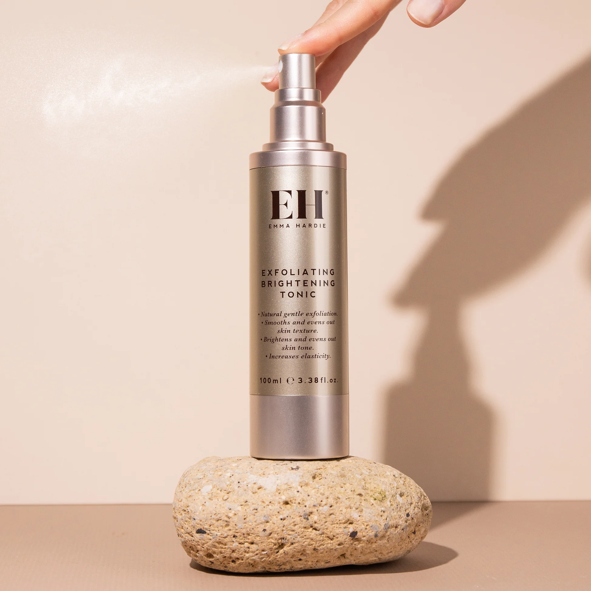 EXFOLIATING BRIGHTENING TONIC - Figura 2